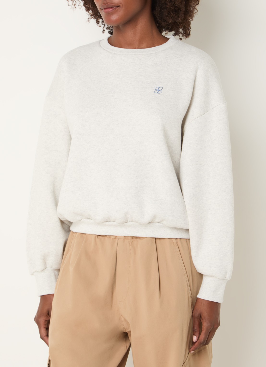 by-bar Lili Amor sweater met backprint en lurex - achterkant lichtgrijs