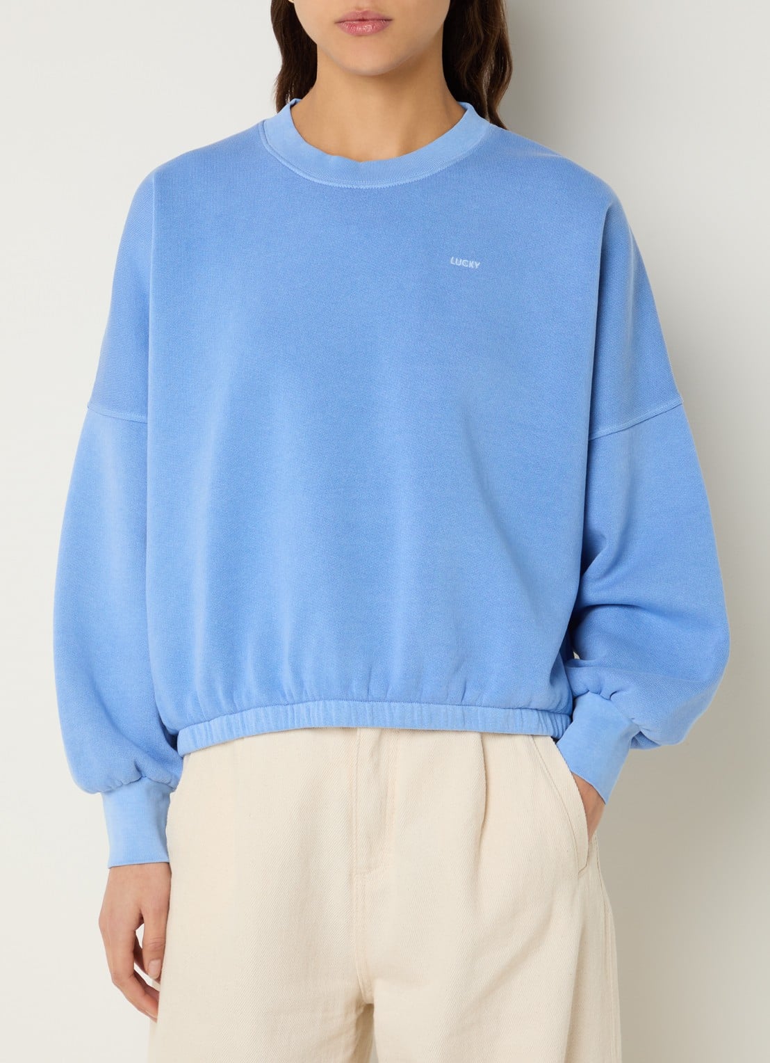 by-bar Marlyn sweater met borduring - detail 4 blauw