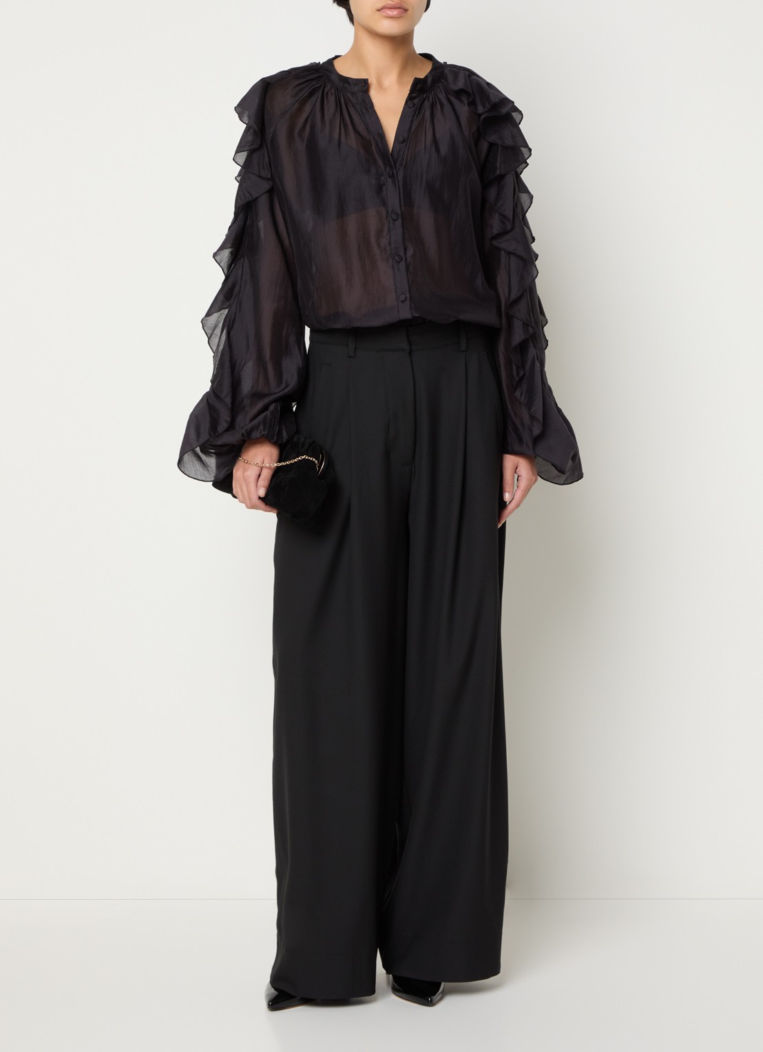 by-bar Miyu blouse met volant en ballonmouw - voorkant 2 zwart