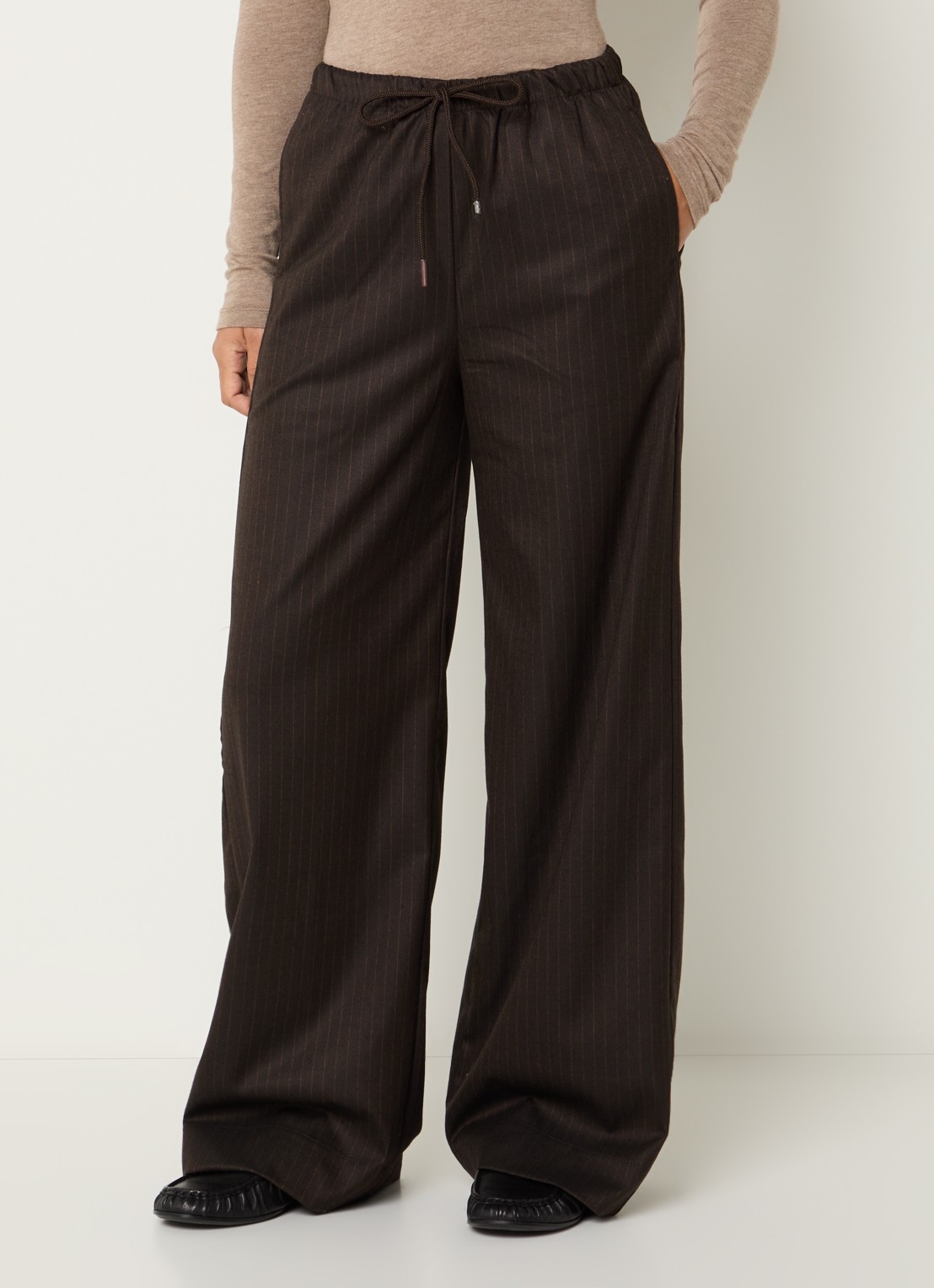 by-bar Pelle high waist wide fit broek met steekzakken - detail bruin