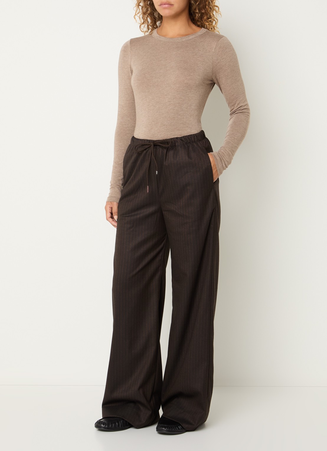 by-bar Pelle high waist wide fit broek met steekzakken - voorkant 4 bruin