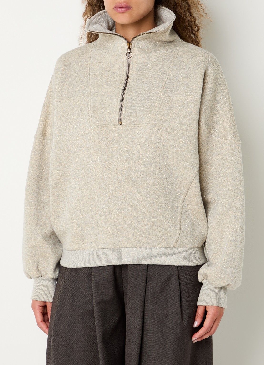 by-bar Roos sweater met opstaande kraag en halve rits - detail 4 beige