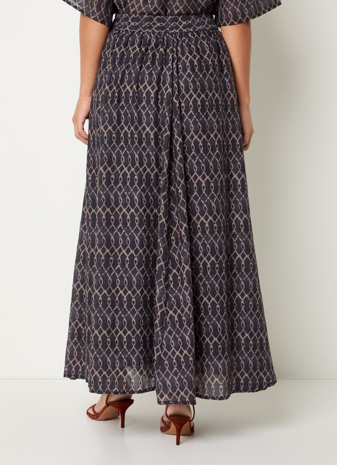 by-bar Ruby midi rok met print - achterkant 3 antraciet