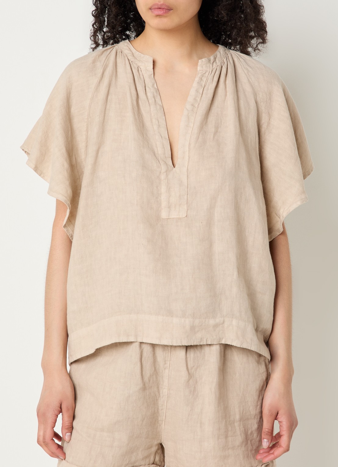 by-bar Vina tuniek van linnen met V-hals - detail beige