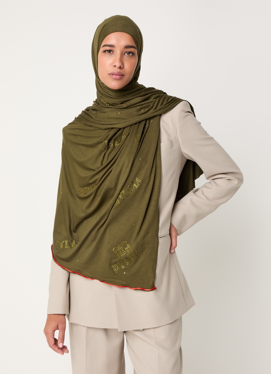 BYLIMA Chiffre sjaal met strass 175 x 70 cm - voorkant 4 military green / legergroen