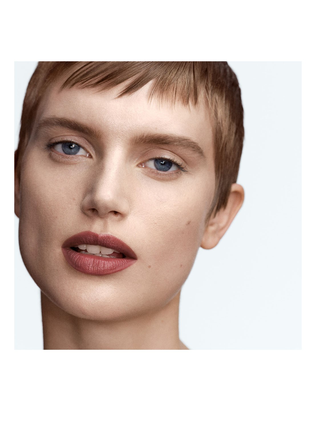 Byredo Satin Lipstick - detail 4 310 echoed note