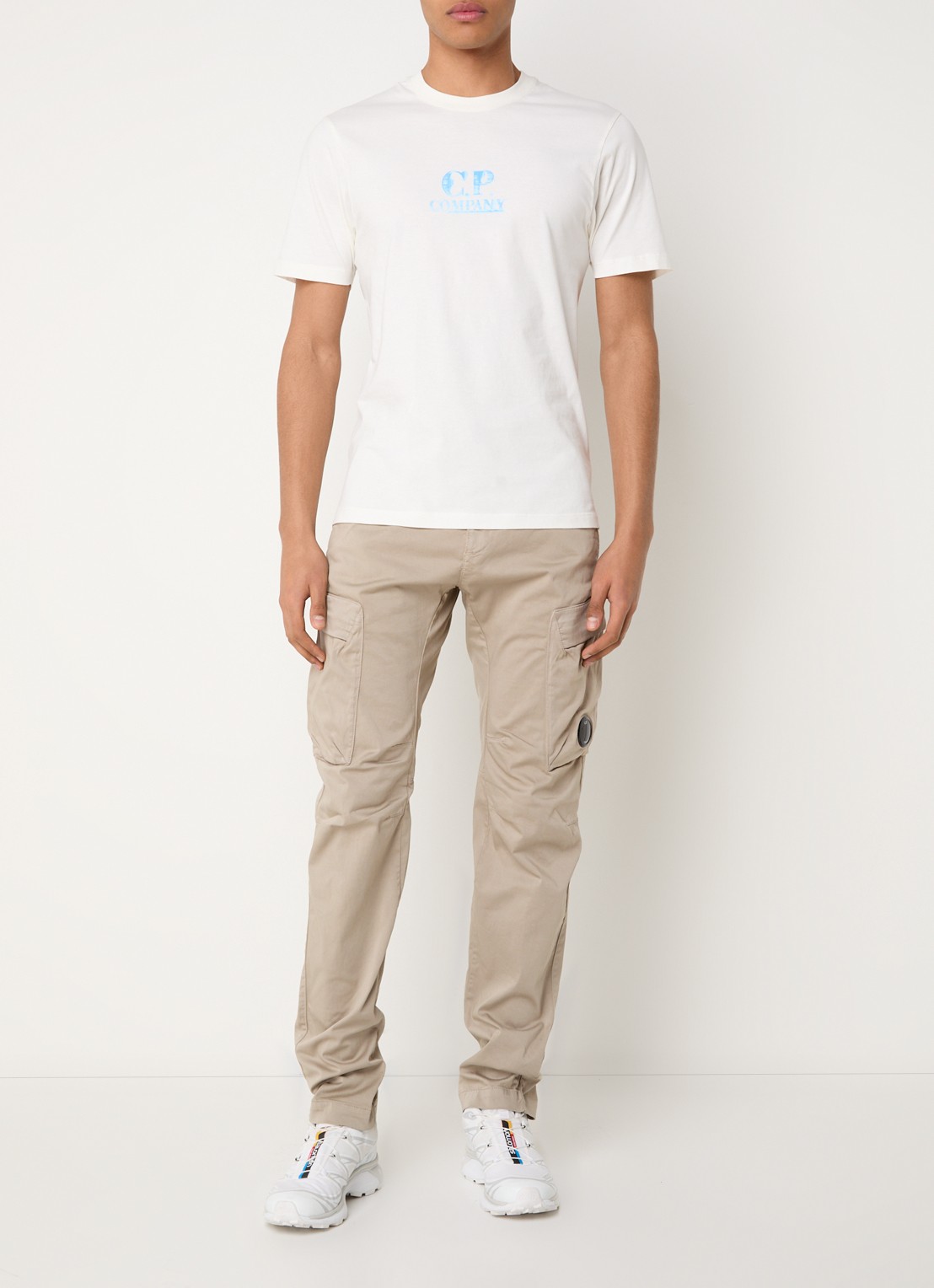 C.P. Company 30/1 T-shirt met logo- en backprint - voorkant 2 gebroken wit