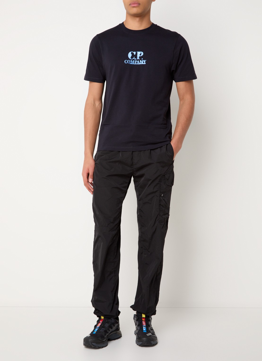 C.P. Company Chrome-R straight fit cargobroek met klepzakken - voorkant 2 zwart