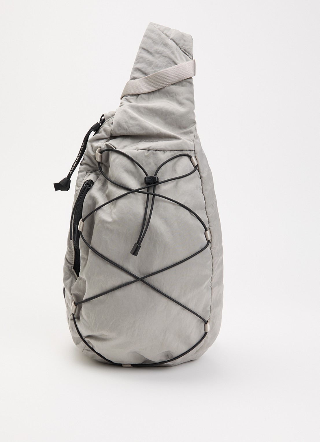 C.P. Company Crossbodytas met logo en verstelbare schouderriem - voorkant 3 grijs