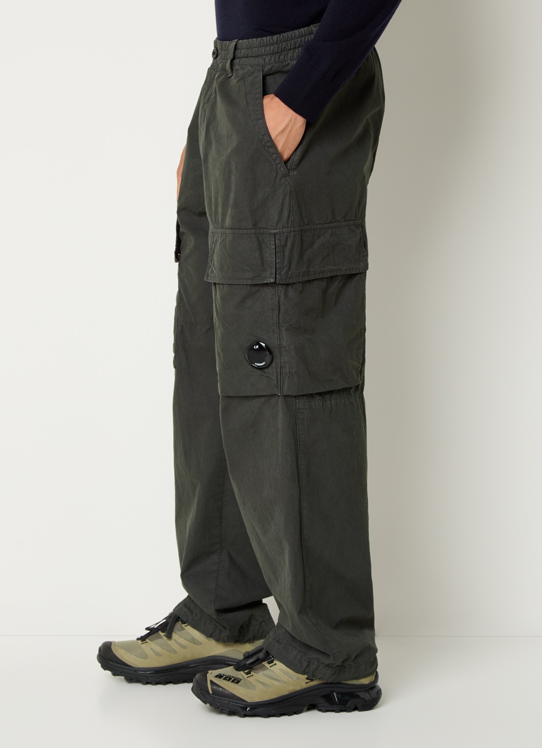 C.P. Company Loose fit cargobroek met klepzakken - detail 3 bronsgroen