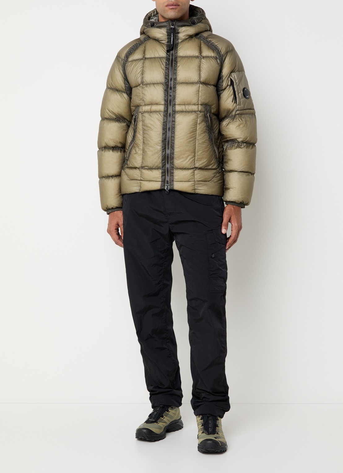 C.P. Company Puffer jack met donsvulling en logo - voorkant 3 lindegroen