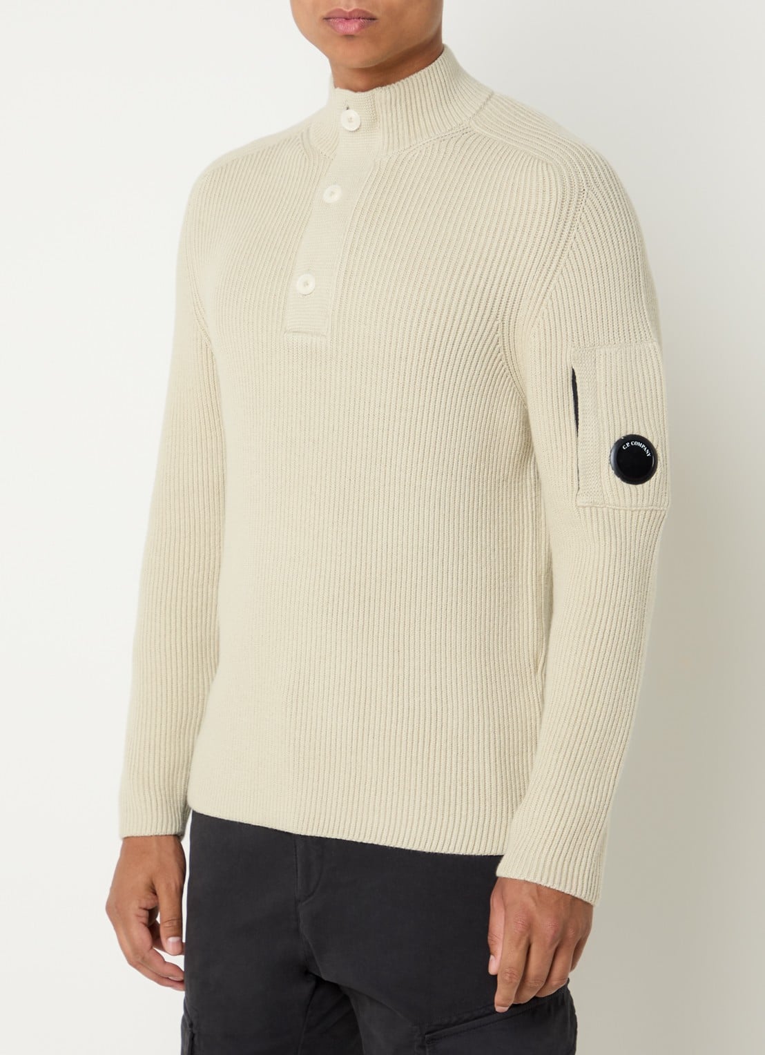 C.P. Company Ribgebreide trui met logo - detail beige