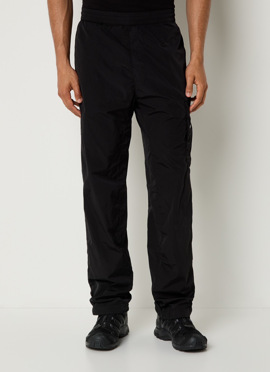 C.P. Company Straight fit cargobroek met klepzakken - detail zwart