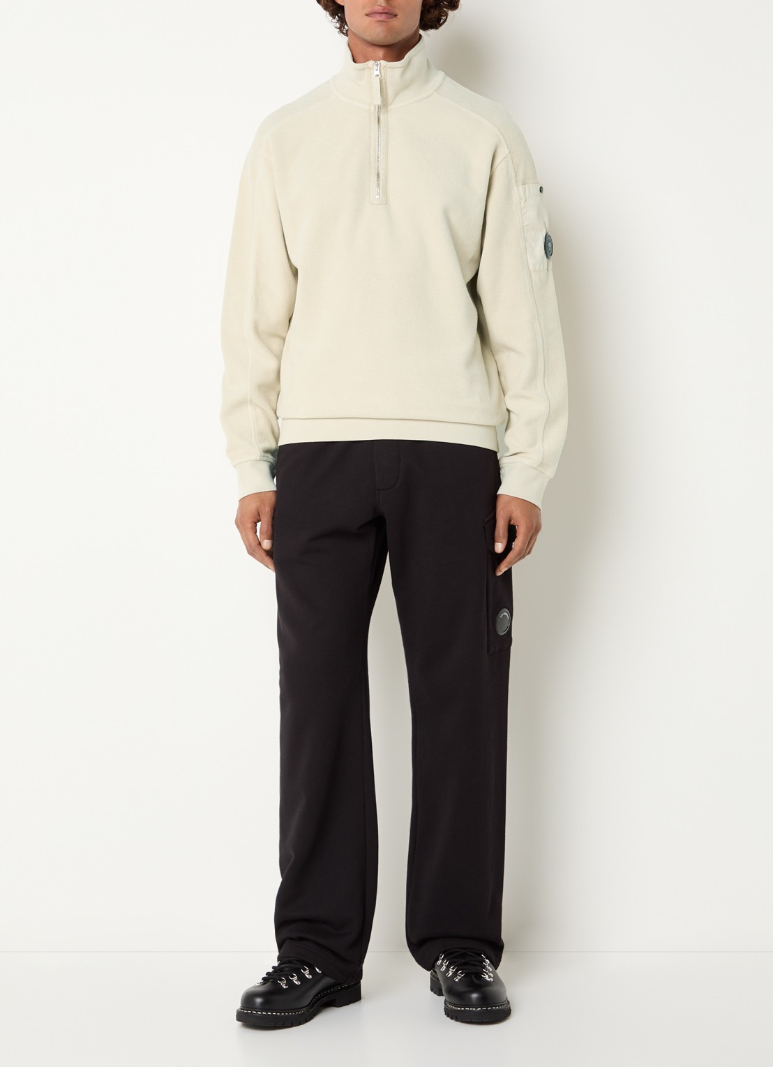 C.P. Company Sweater met halve rits - voorkant 3 ivoor