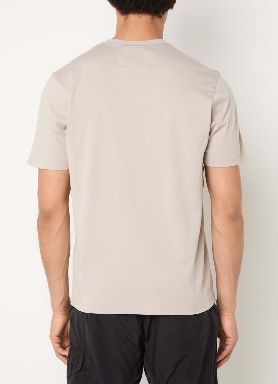 C.P. Company T-shirt met logo - achterkant 4 donkerbeige