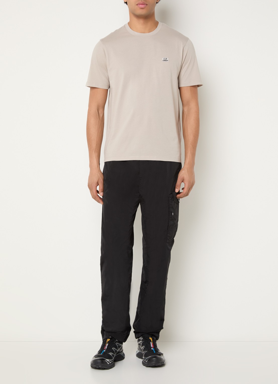 C.P. Company T-shirt met logo - voorkant 3 donkerbeige