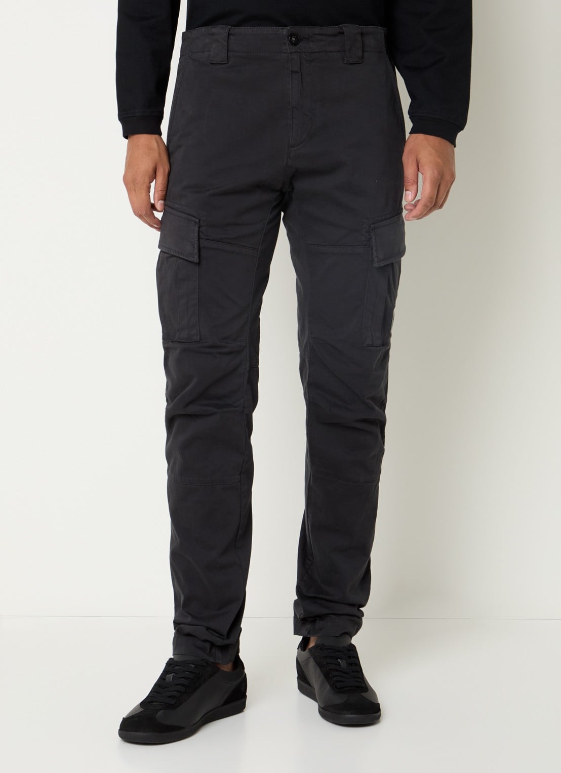 C.P. Company Tapered fit cargobroek met logo - detail antraciet