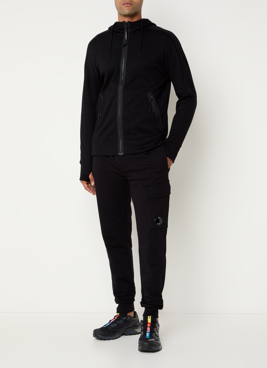 C.P. Company Tapered fit joggingbroek met steekzakken - voorkant 2 zwart