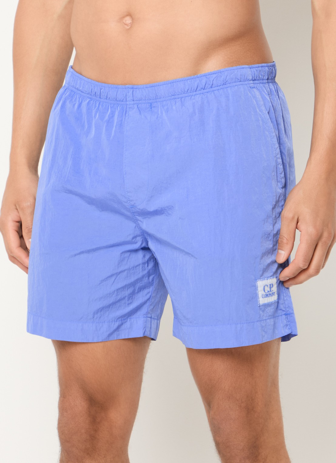 C.P. Company Zwemshorts met steekzakken en logo - detail 7 middenblauw