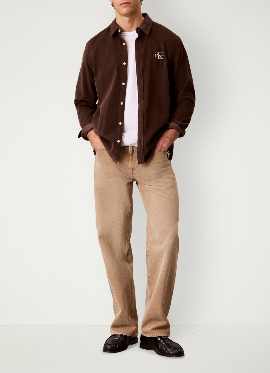 Calvin Klein Comfort fit overhemd van corduroy met borstzak - voorkant 7 kastanjebruin