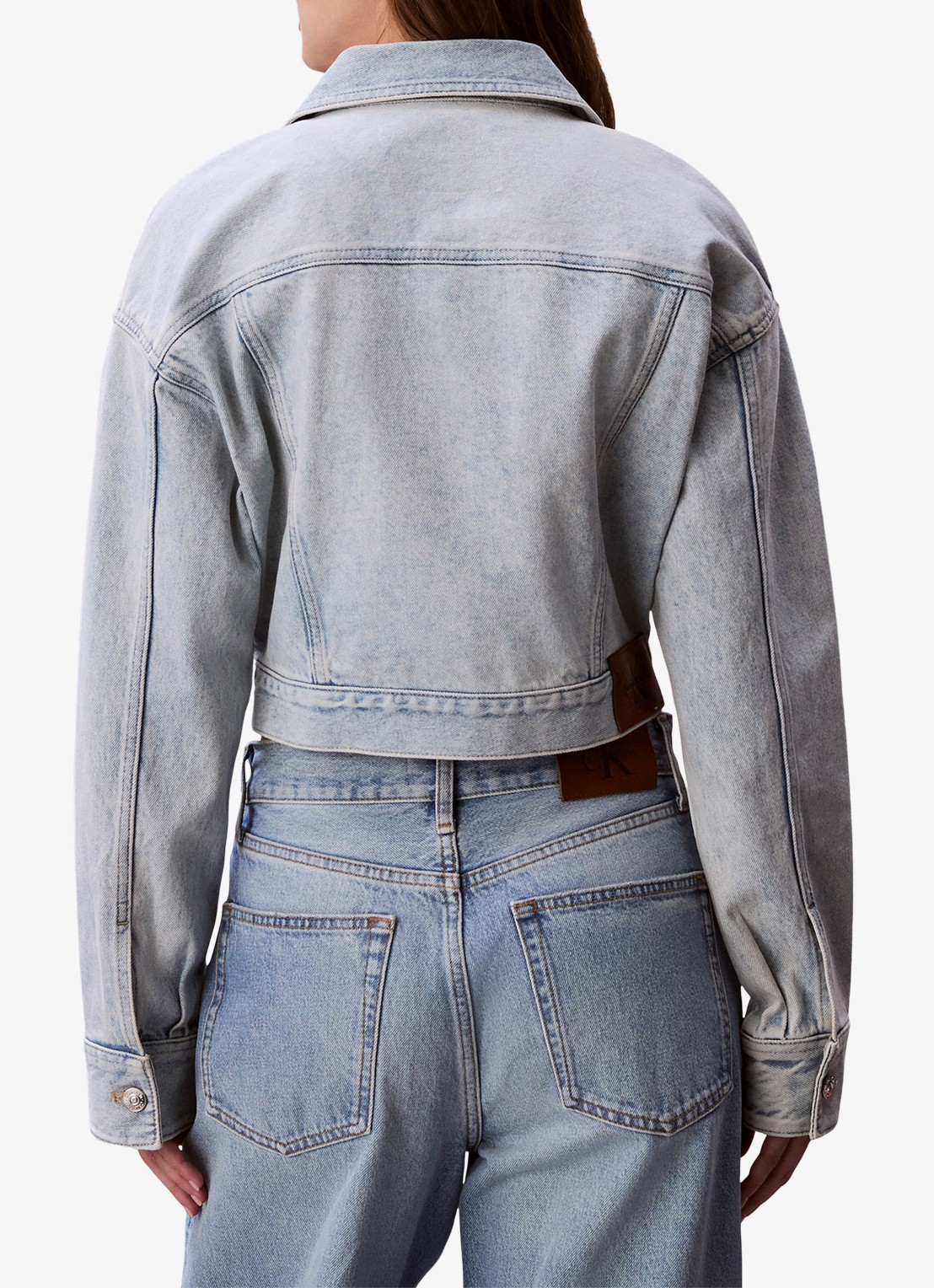 Calvin Klein Cropped spijkerjas met borstzakken - achterkant denim