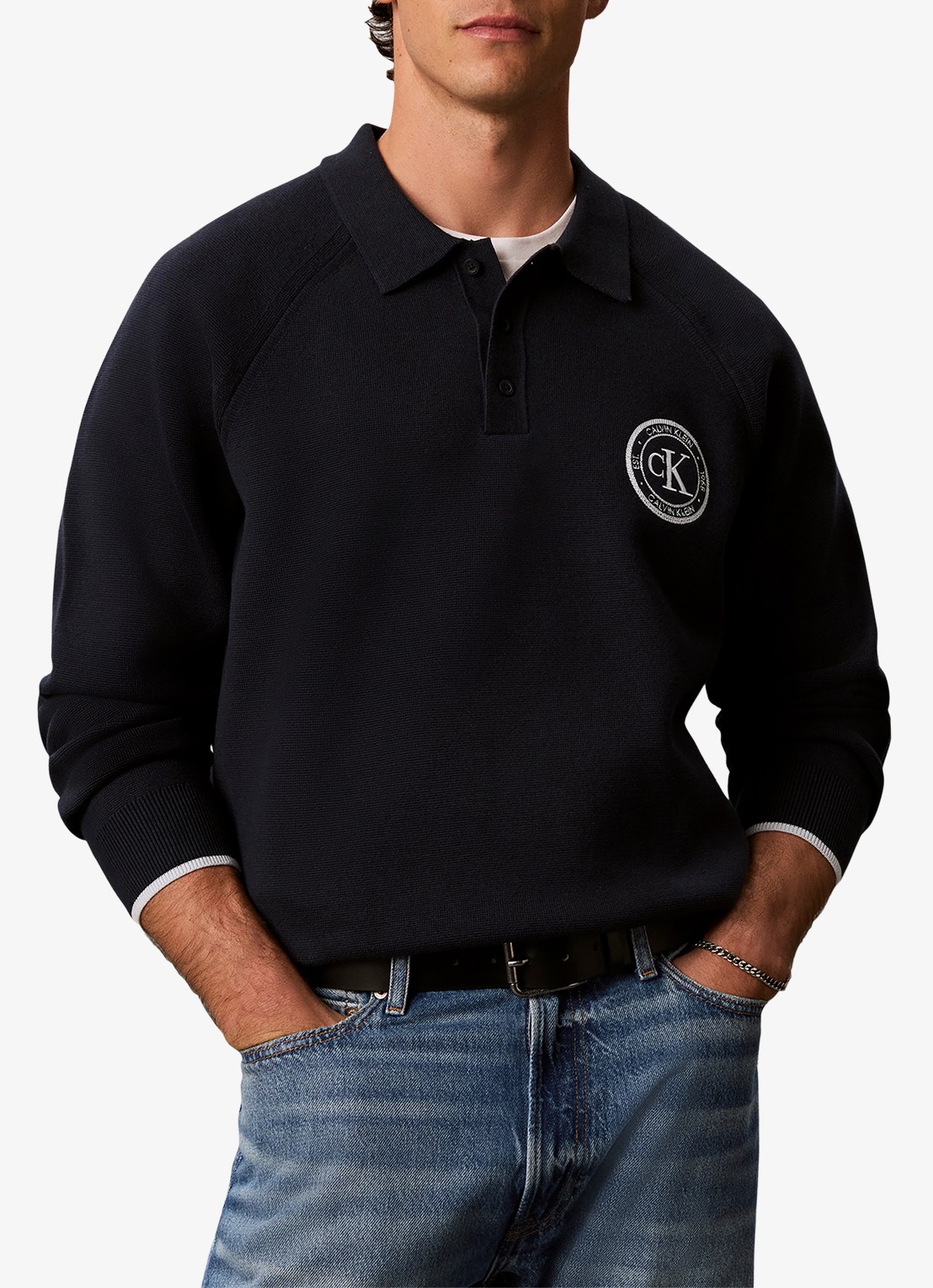 Calvin Klein Fijngebreide trui met logo - detail donkerblauw