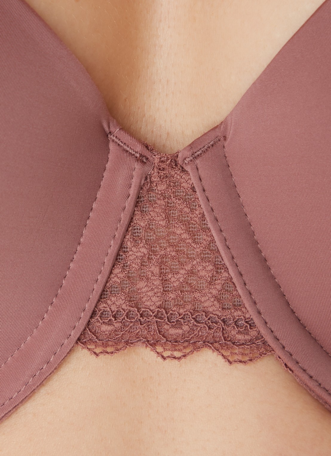 Calvin Klein Flirty voorgevormde balconette bh met kant - detail 2 bordeauxrood