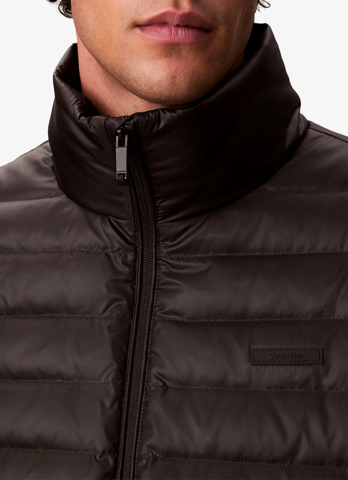Calvin Klein Gewatteerde jas met opstaande kraag - detail 7 zwart