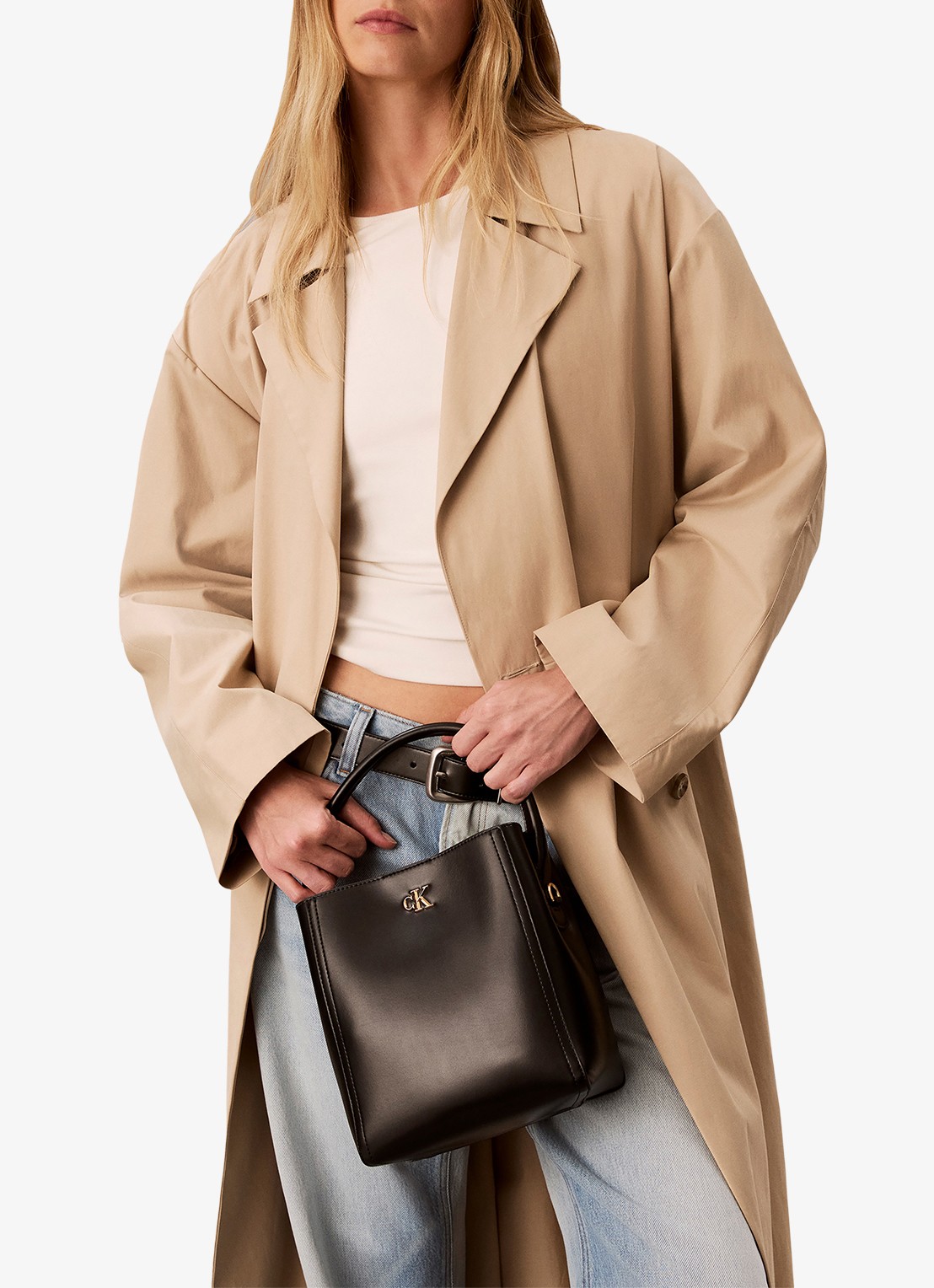 Calvin Klein Handtas met logo - detail zwart