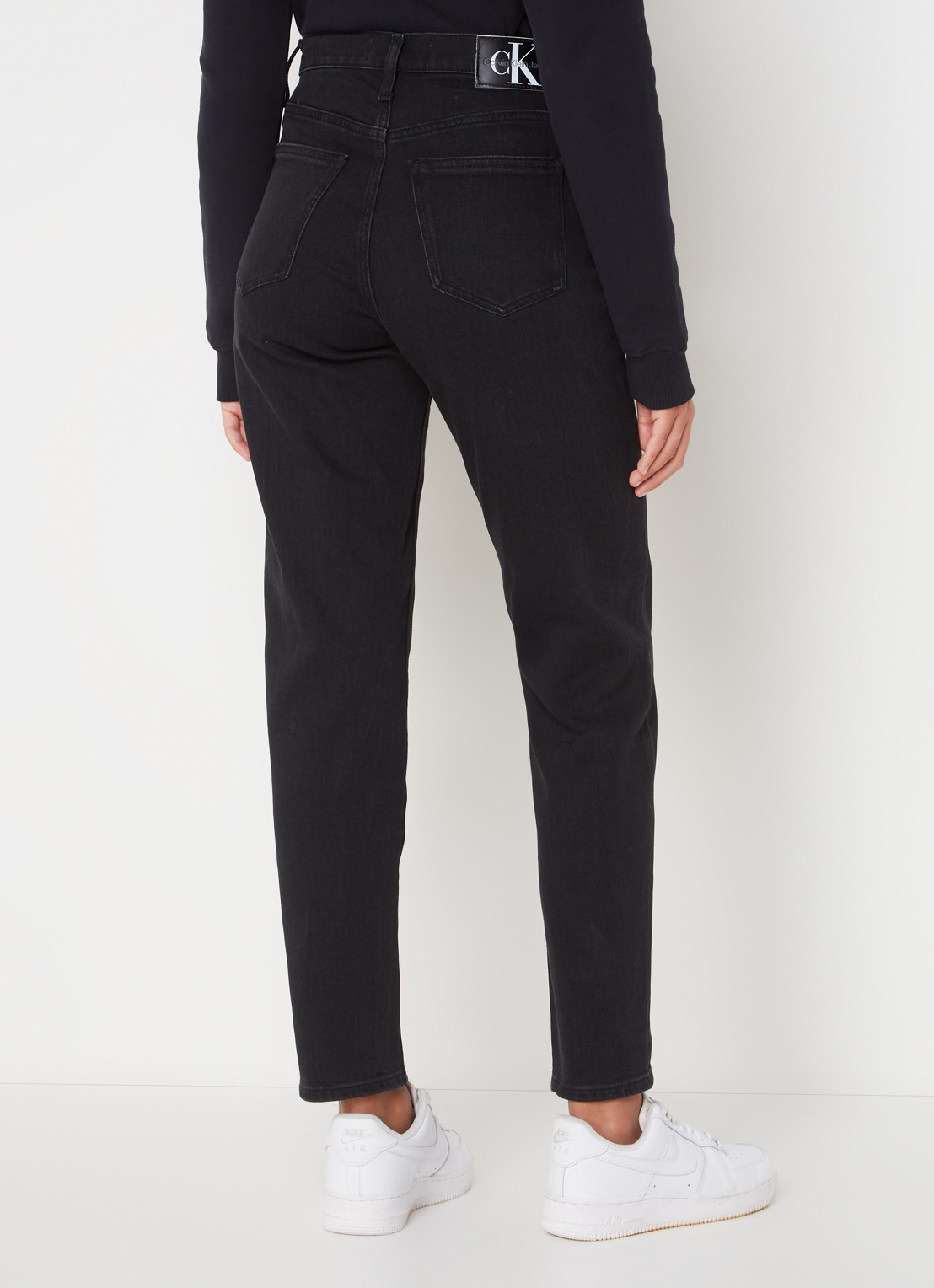 Calvin Klein High waist mom jeans met gekleurde wassing - achterkant 5 zwart