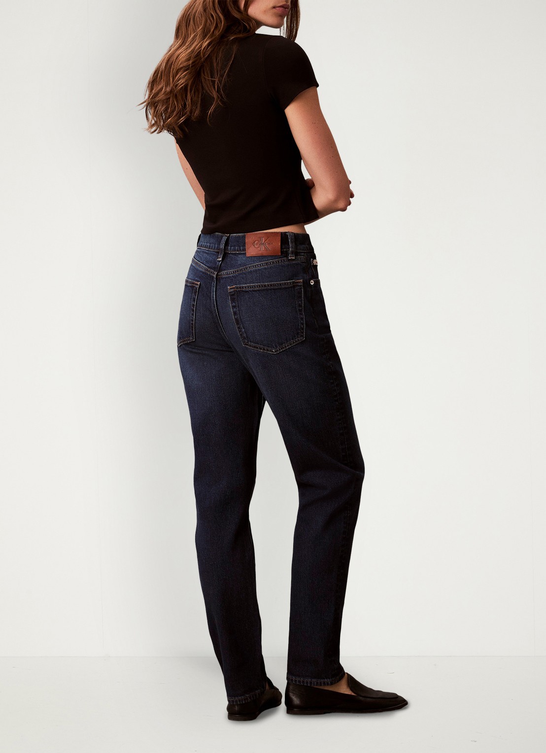 Calvin Klein High waist straight fit mom jeans met steekzakken - achterkant 4 denim