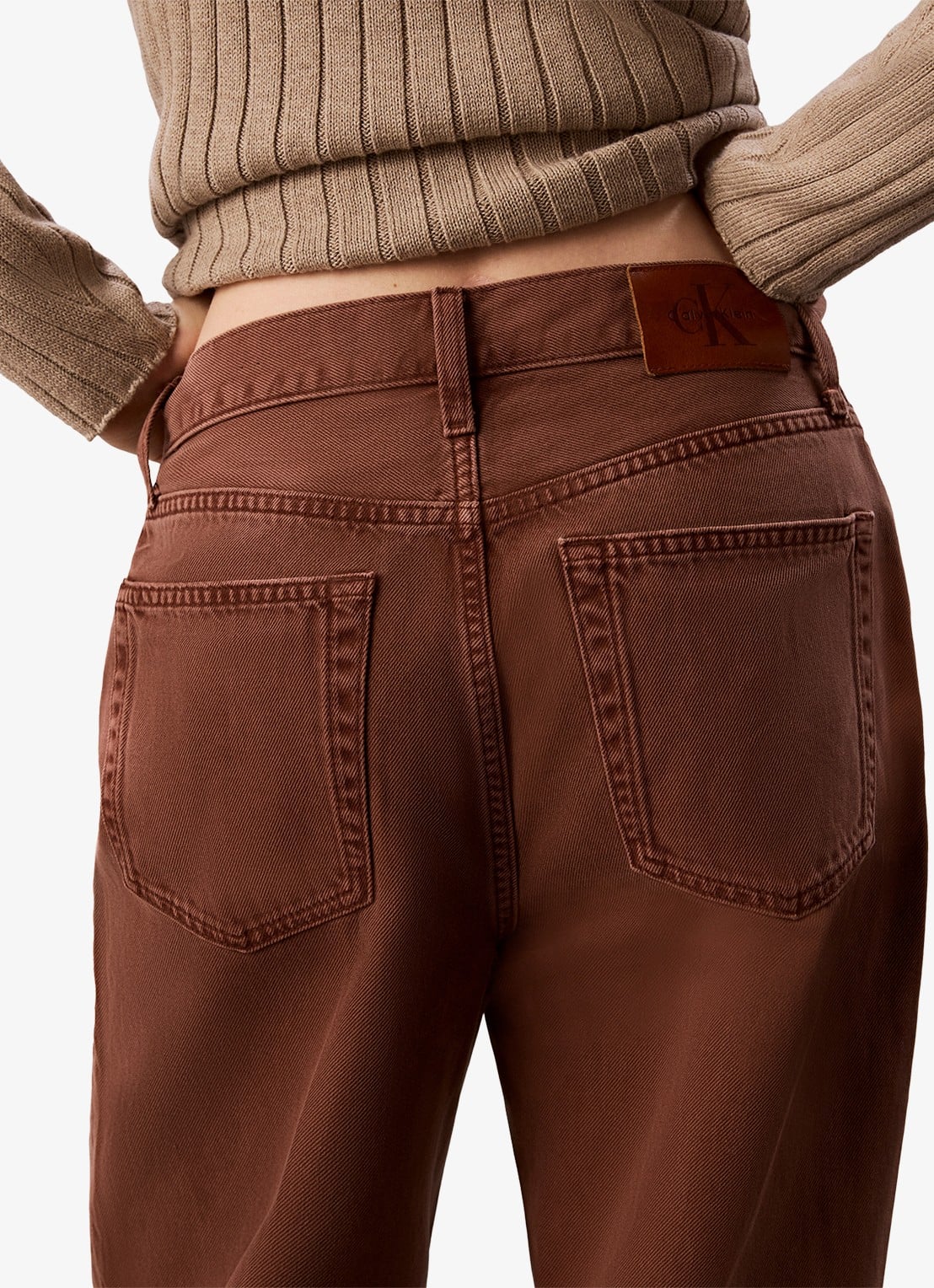 Calvin Klein High waist wide fit jeans met steekzakken - detail 4 kastanjebruin