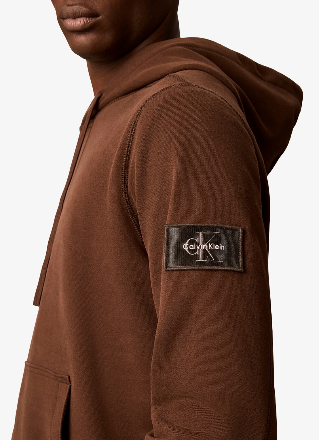 Calvin Klein Hoodie met kangoeroezak - detail 6 bruin
