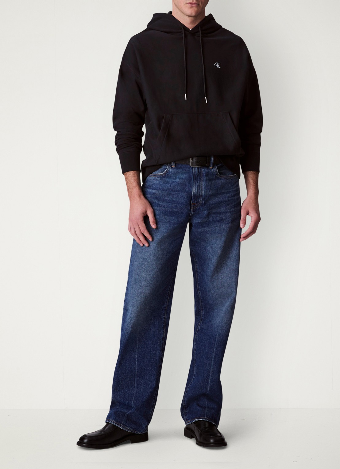 Calvin Klein Hoodie met logoborduring - voorkant 7 zwart