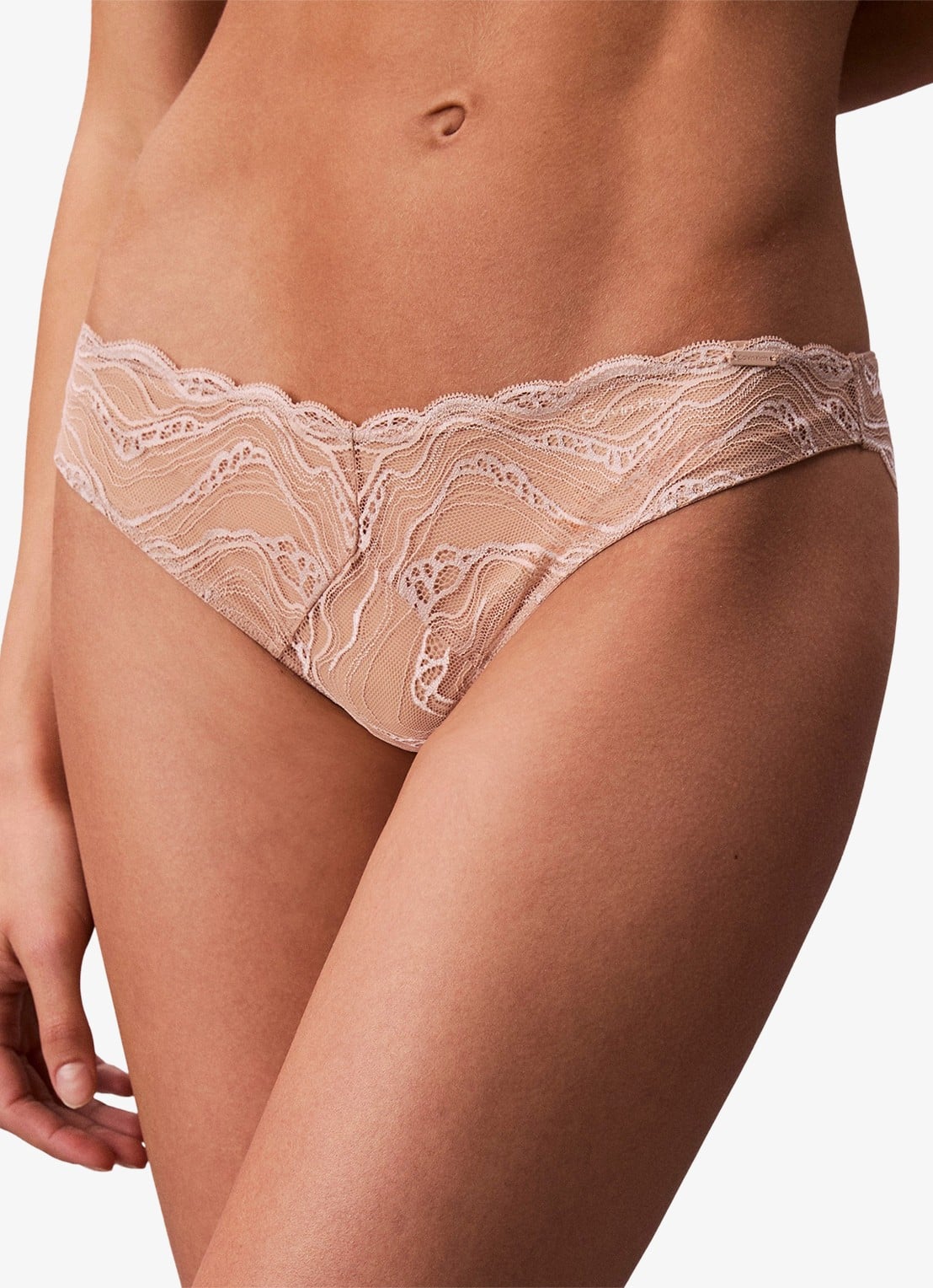 Calvin Klein Instinct hipster van kant - detail lichtroze