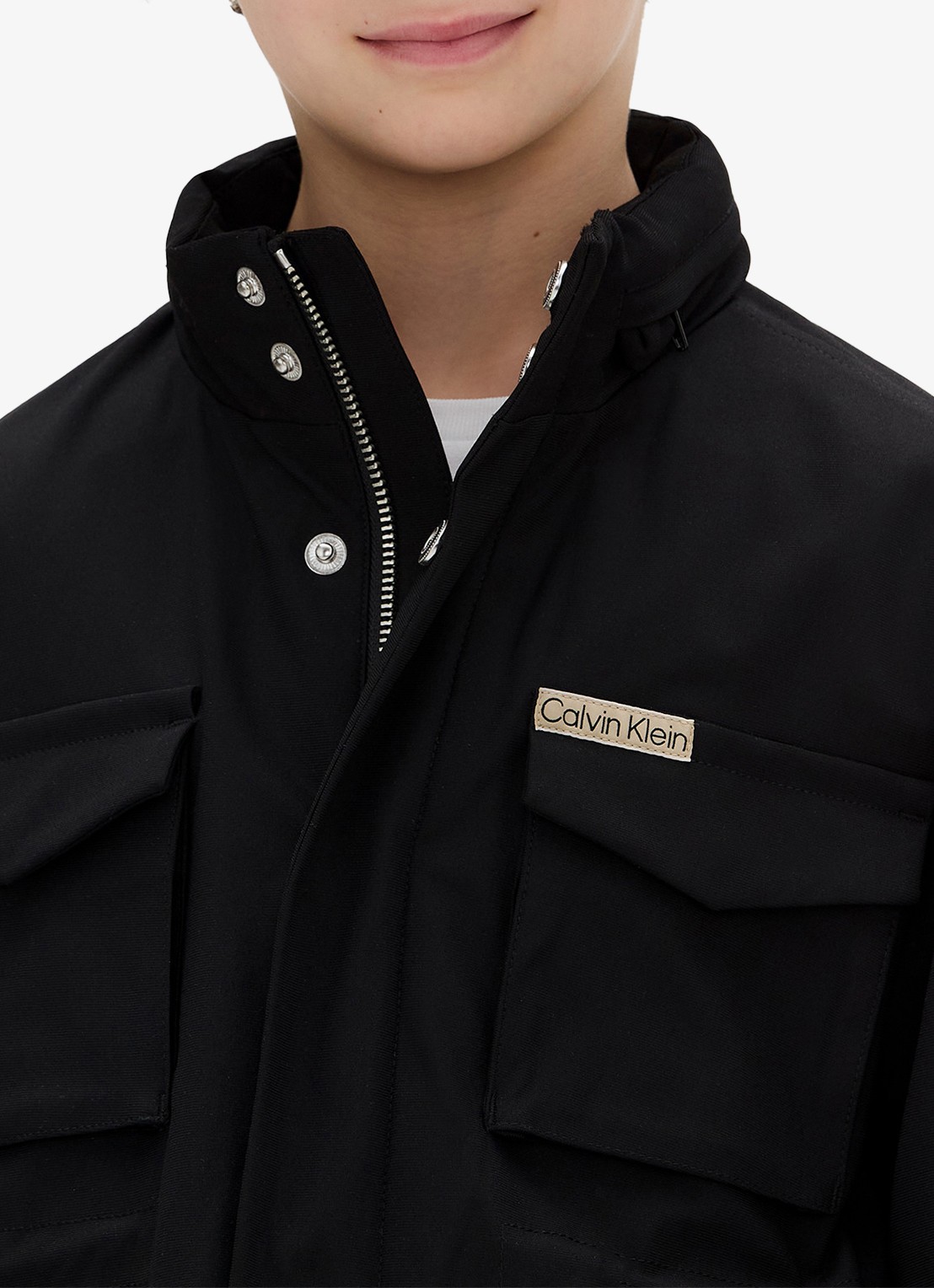 Calvin Klein Jack met klepzakken en capuchon - detail 2 zwart