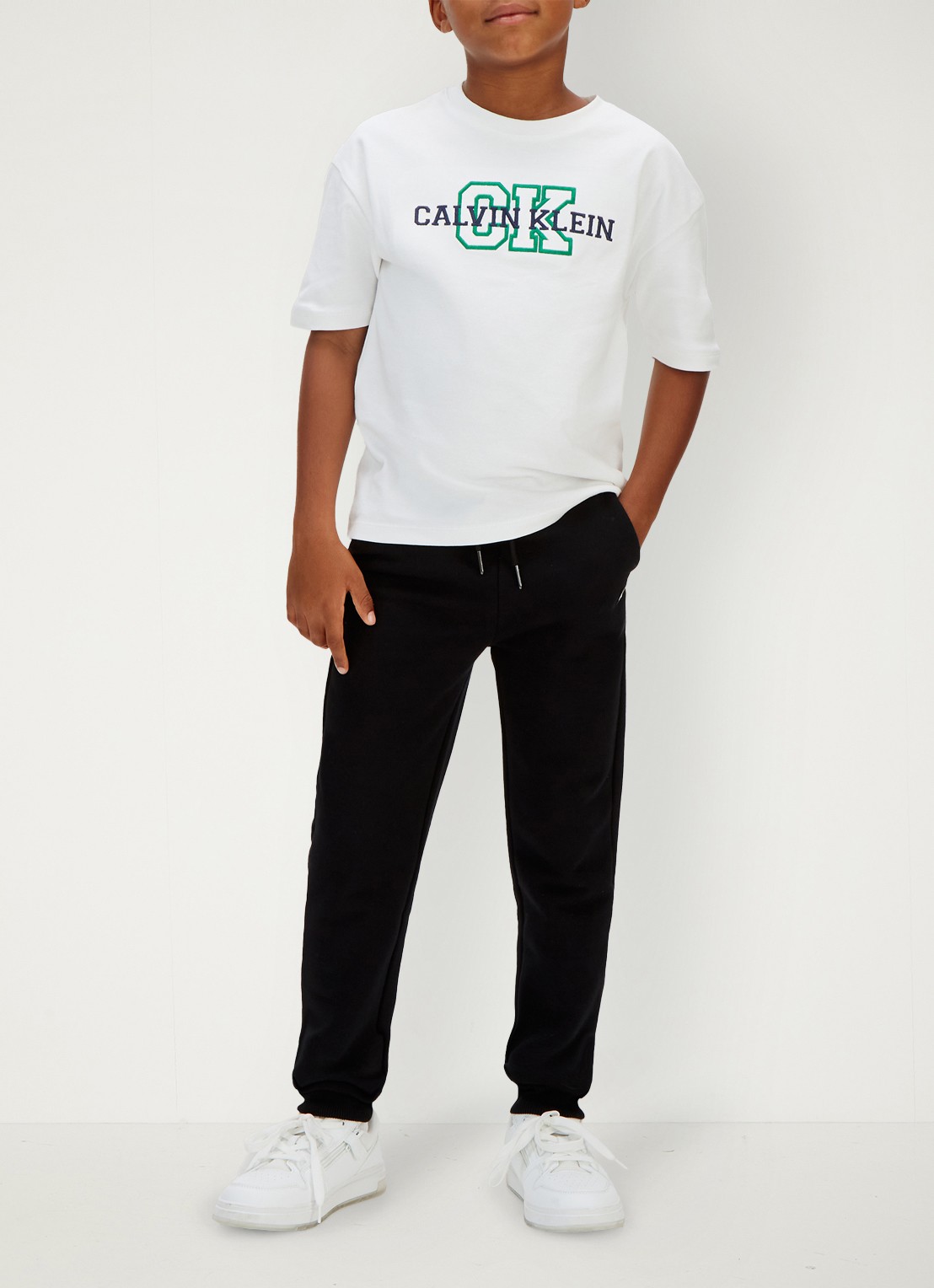 Calvin Klein Joggingbroek met logo - voorkant 2 zwart