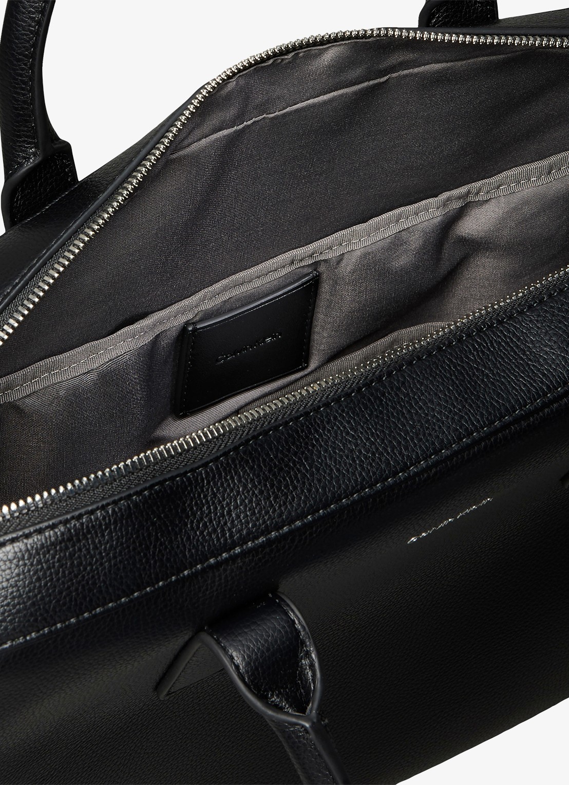 Calvin Klein Laptoptas met logo - detail 5 black-ub1 /  zwart