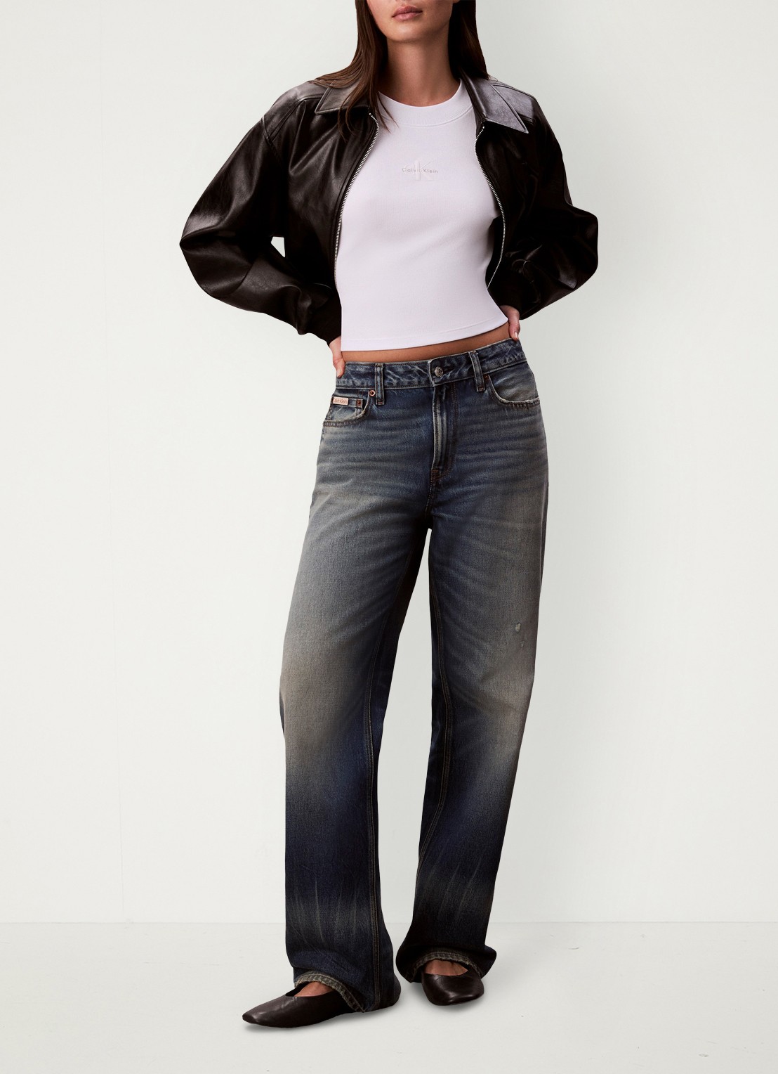 Calvin Klein Longsleeve top met logo en ronde hals - voorkant 2 wit