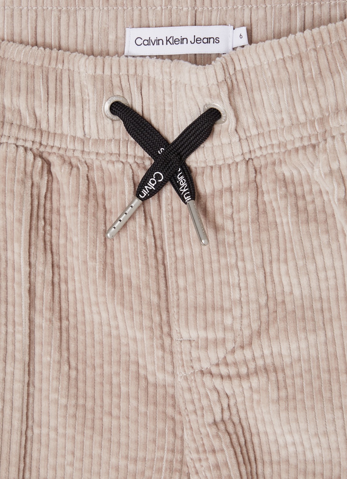 Calvin Klein Loose fit cargobroek van corduroy met logo - detail lichtgrijs