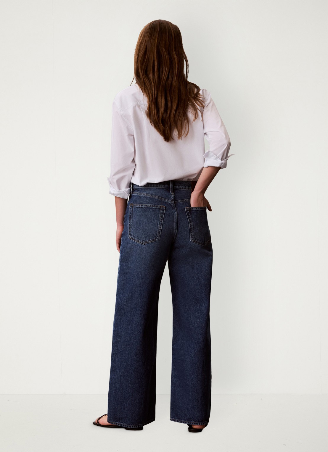 Calvin Klein Mid waist loose fit jeans met steekzakken - achterkant indigo