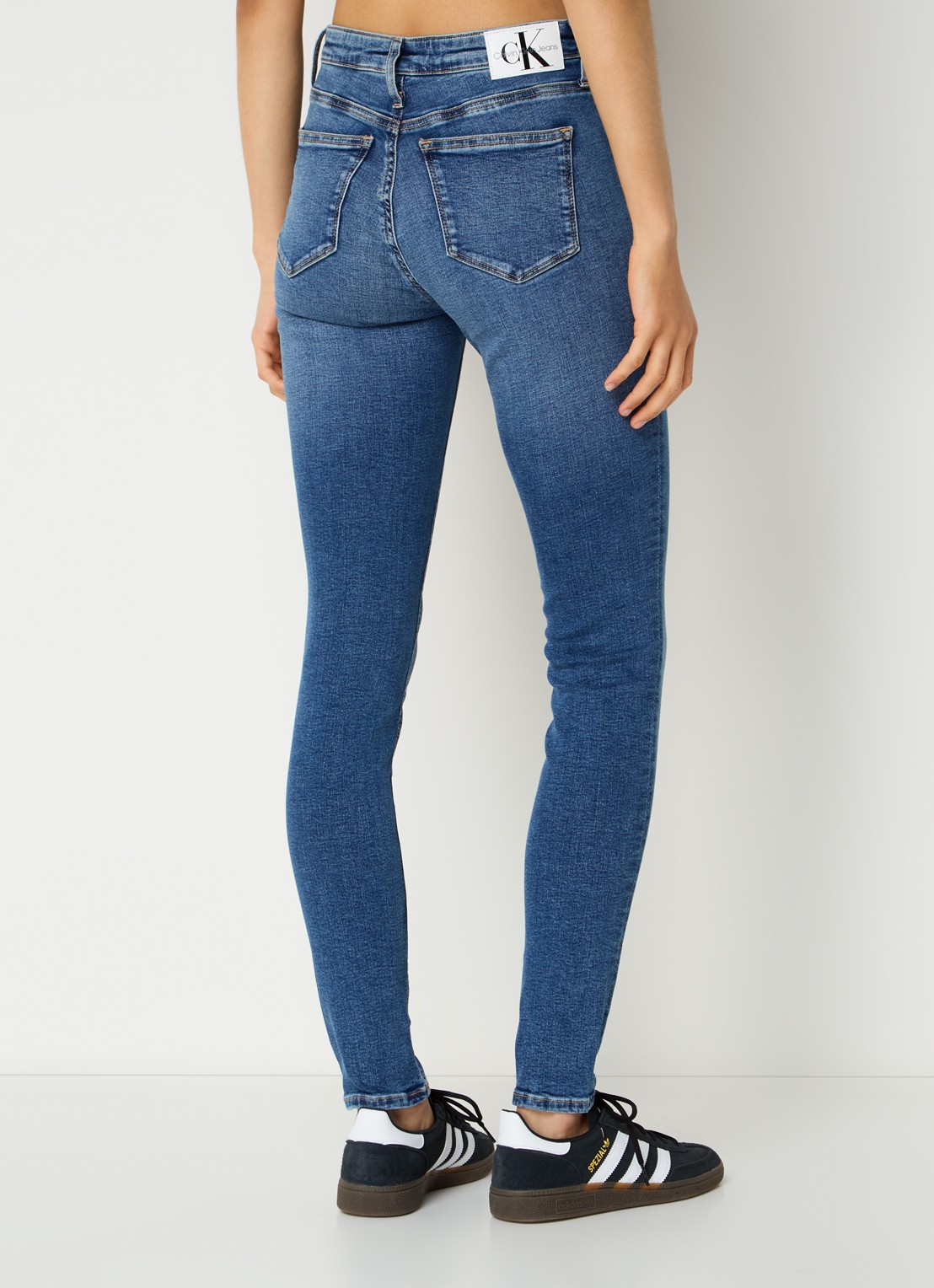 Calvin Klein Mid waist skinny jeans met medium wassing - achterkant 4 indigo