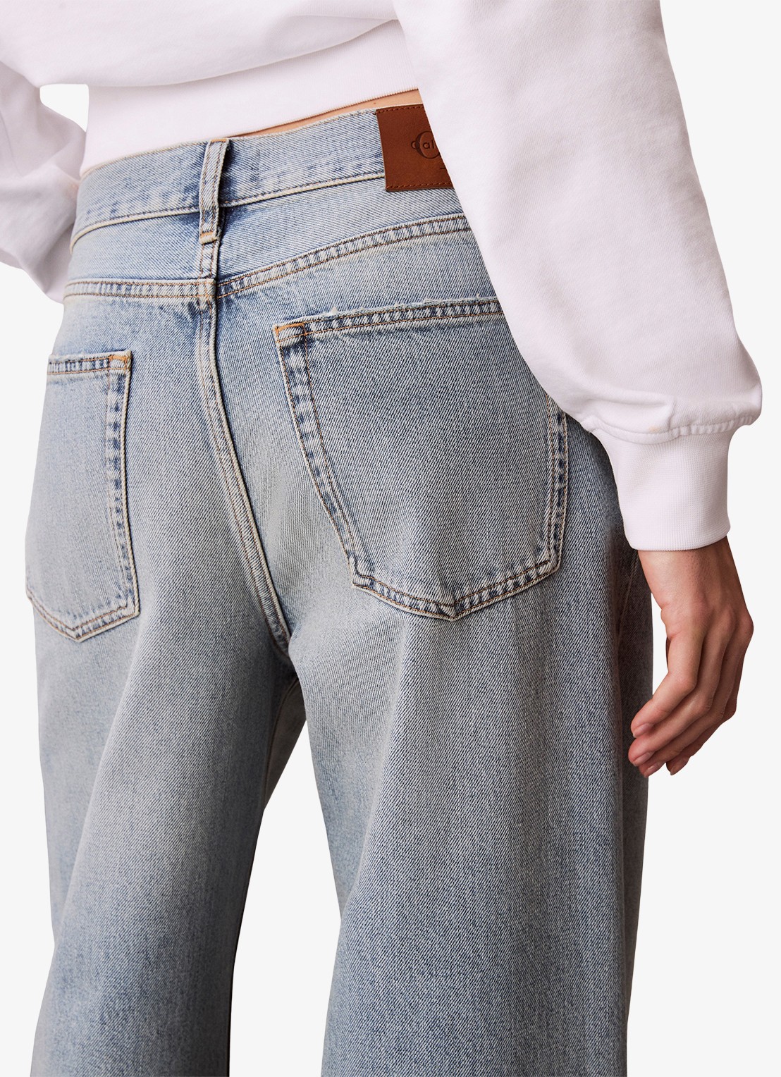 Calvin Klein Mid waist straight fit jeans met lichte wassing - detail 4 basset blue-scb /  blauw