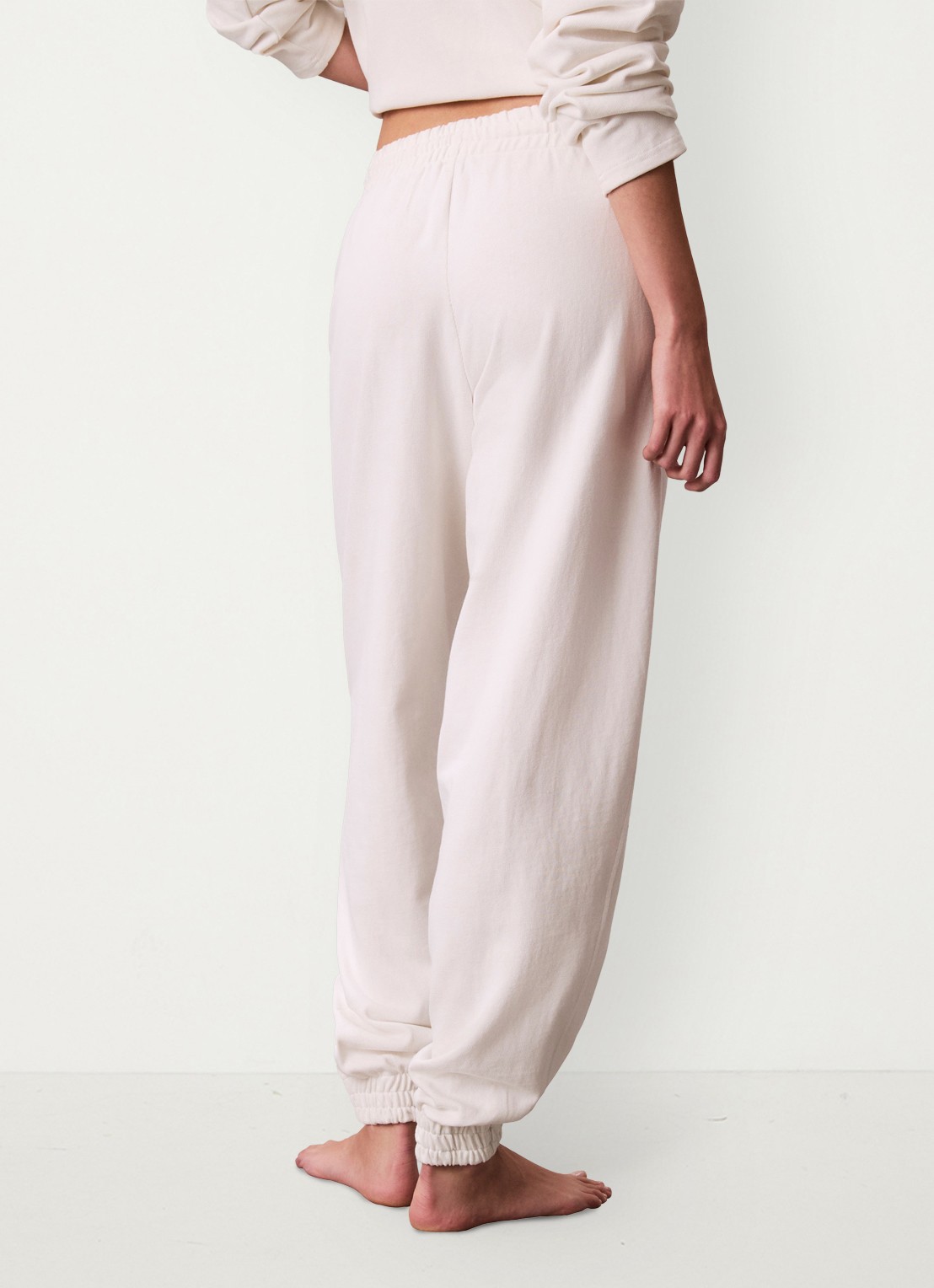 Calvin Klein Mid waist tapered fit joggingsbroek met logo - detail 5 wit