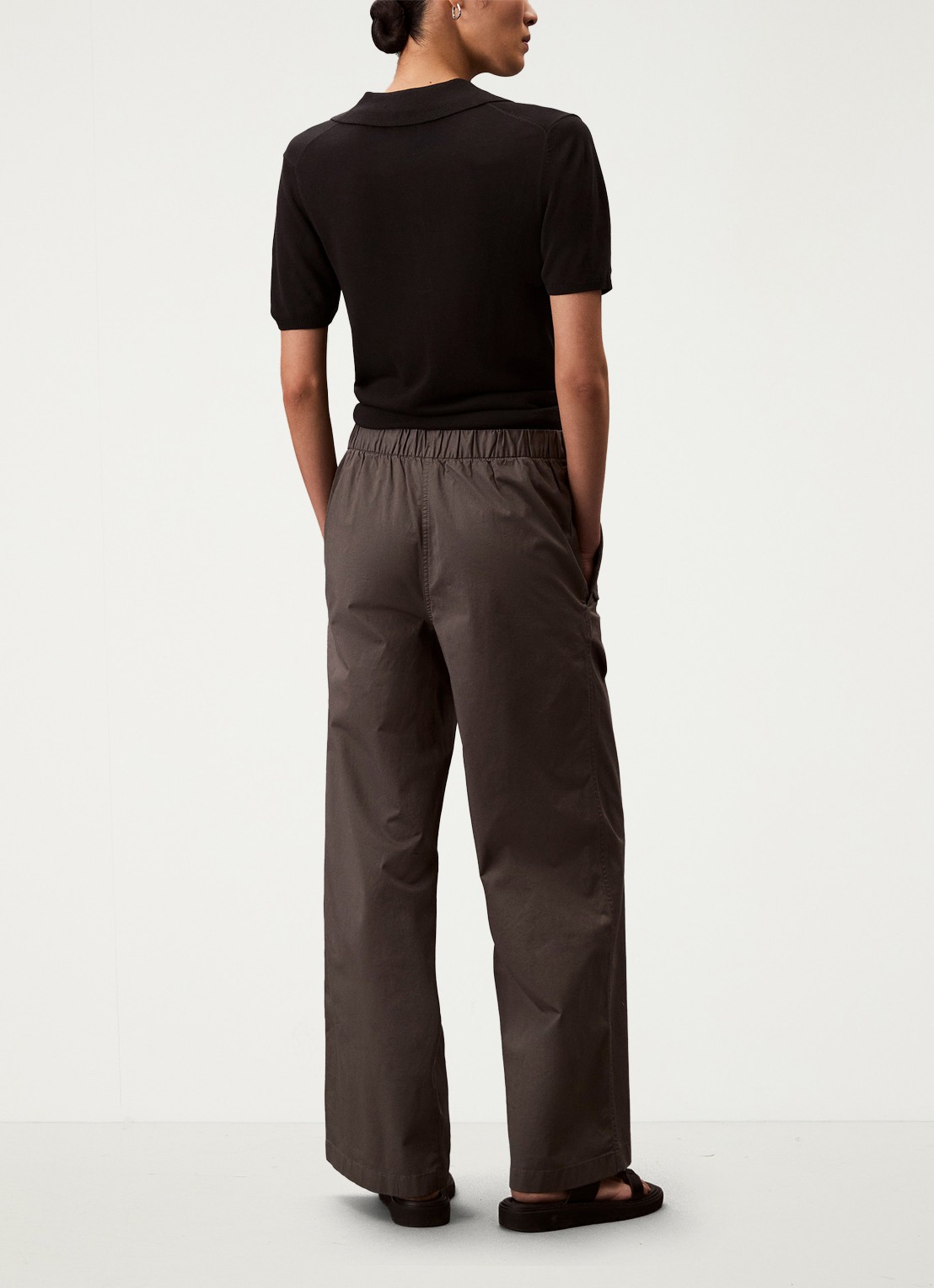 Calvin Klein Mid waist wide fit cargobroek met steekzakken - achterkant 3 donkergrijs