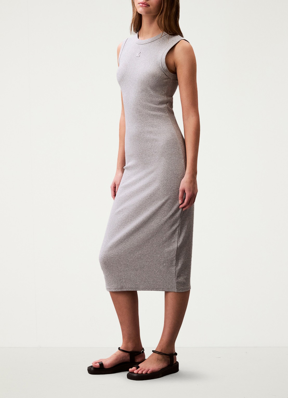 Calvin Klein Midi jurk met ribstructuur met logoborduring - detail 2 grijsmele