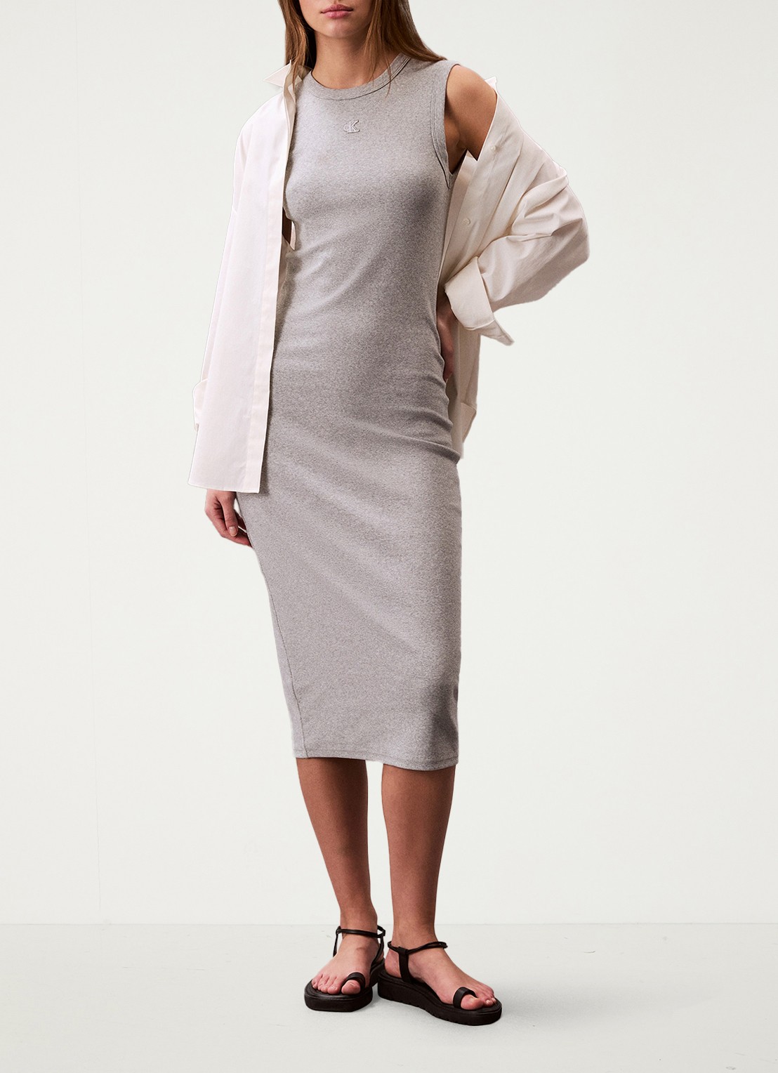 Calvin Klein Midi jurk met ribstructuur met logoborduring - voorkant grijsmele