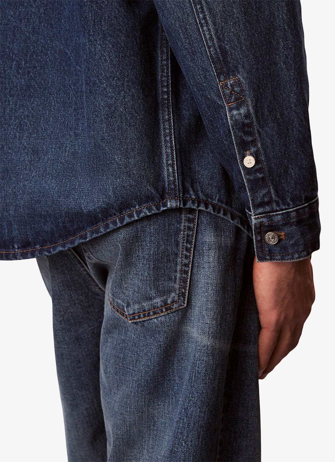 Calvin Klein Overshirt van denim met borstzakken - detail 5 indigo