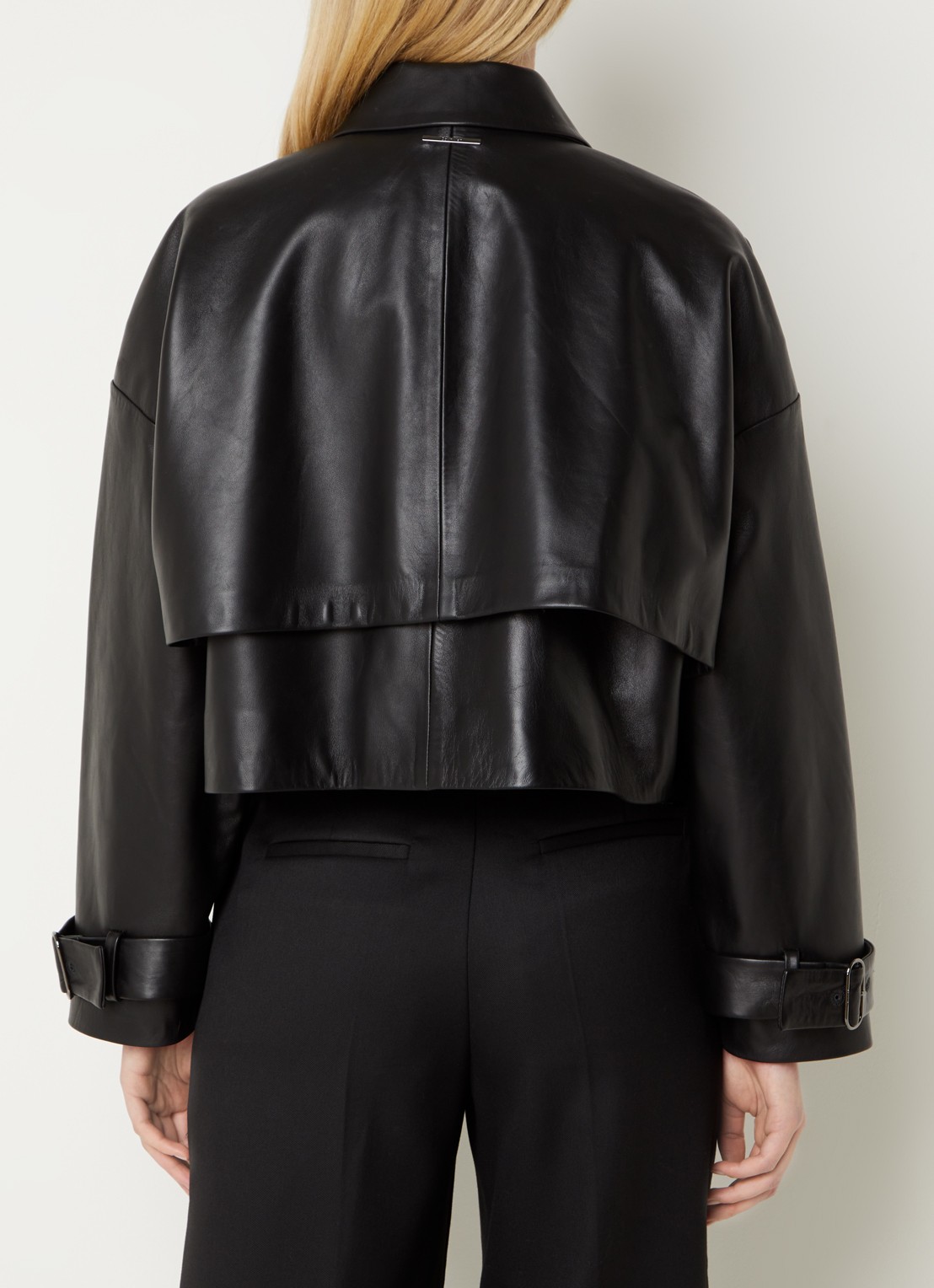 Calvin Klein Oversized cropped bikerjack van lamsleer - achterkant zwart
