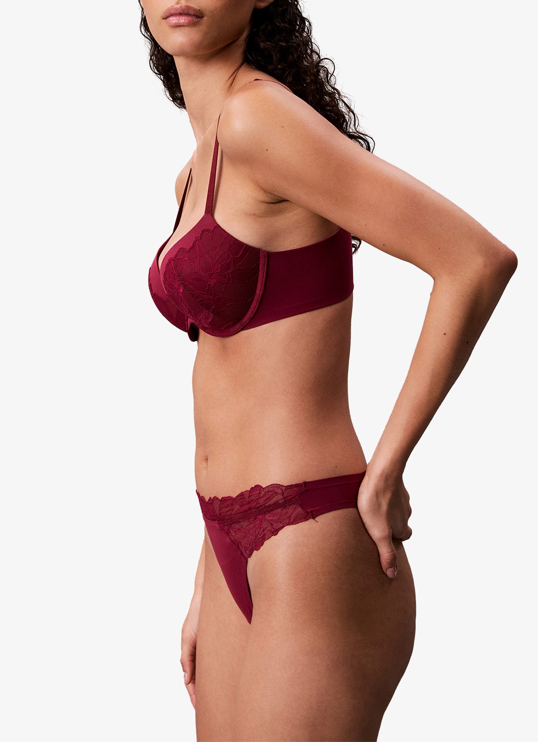 Calvin Klein Plunge push-up bh met kant - detail 4 donkerrood